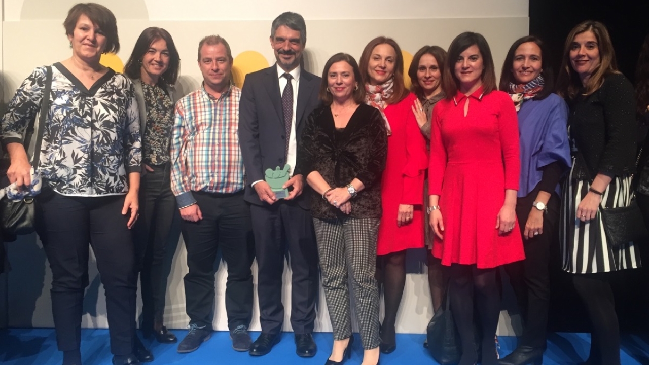 El equipo de anefp recoge el Premio Mejores Iniciativas, de Correo Farmacéutico